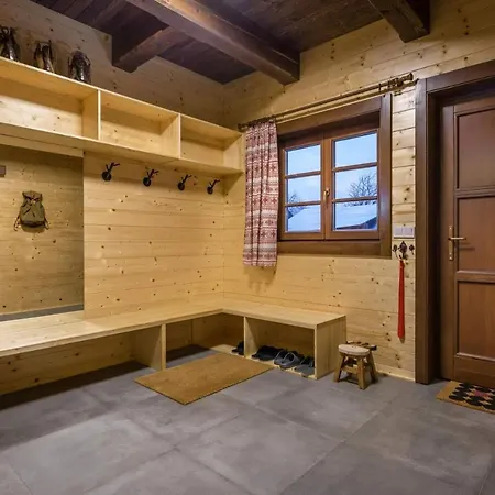 Drevenica Emilka, 5 Min Restauracia, Z Terasy Vyhlad Na Kralovu Holu A Polomske Ocko, Gril, Ohnisko, Kotlik Chalet *