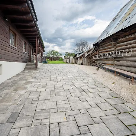 Drevenica Emilka, 5 Min Restauracia, Z Terasy Vyhlad Na Kralovu Holu A Polomske Ocko, Gril, Ohnisko, Kotlik Chalet *